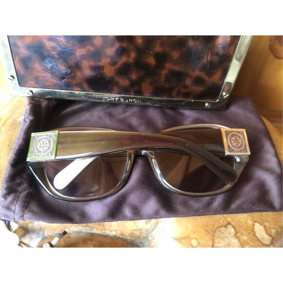 Tory Burch TY7043 893/13 Oversized Square Sunglasses – Brown/Gradient main image 10